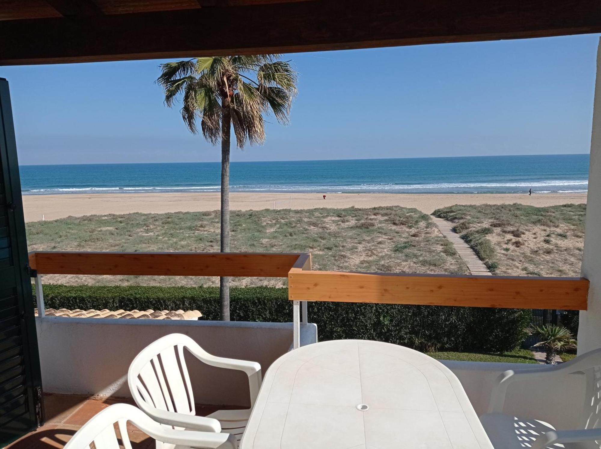 Deltamar Solo Familias Serviplaya Xeraco Bilik gambar